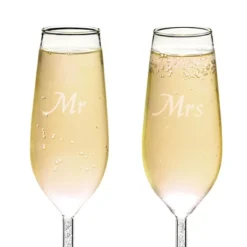 Juvale Set Of 2 'Mr And Mrs' Champagne Toasting Flutes For Bride And Groom, Wedding Wine Glasses For Newlyweds, Engagement Gifts -Anagram Shop GUEST 8519879c eae3 4714 a166 ff676b59d375